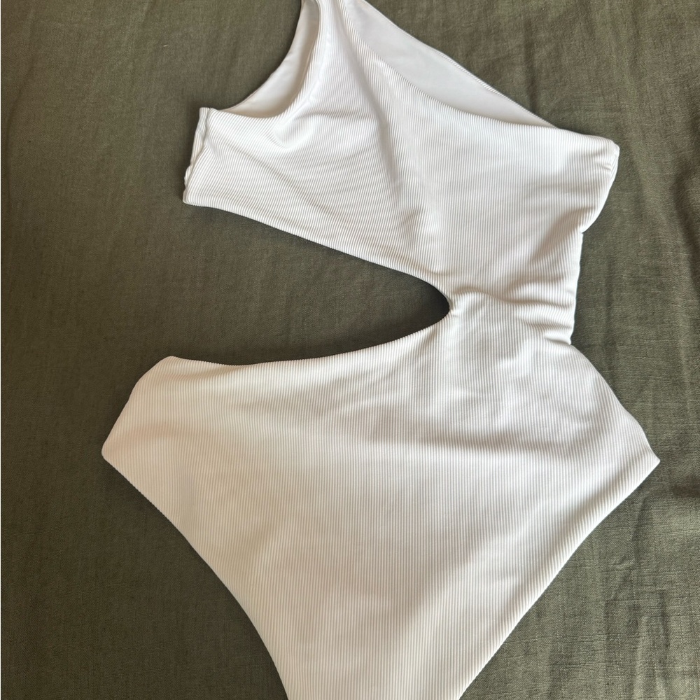 Beach Riot Celine Ribbed One-Piece Swimsuit - Picture 4 of 7